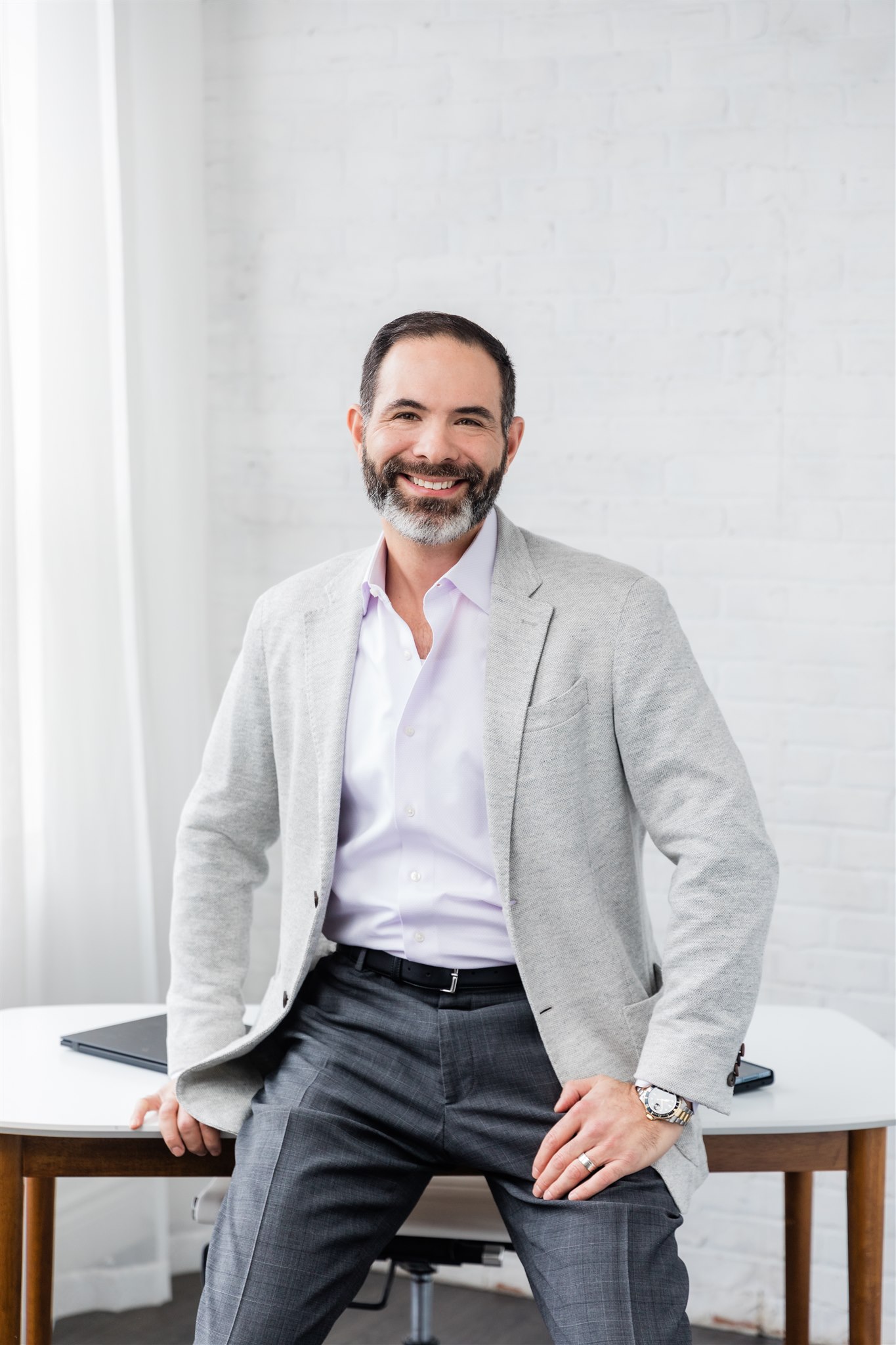 Jonathan Schwarz, Broker