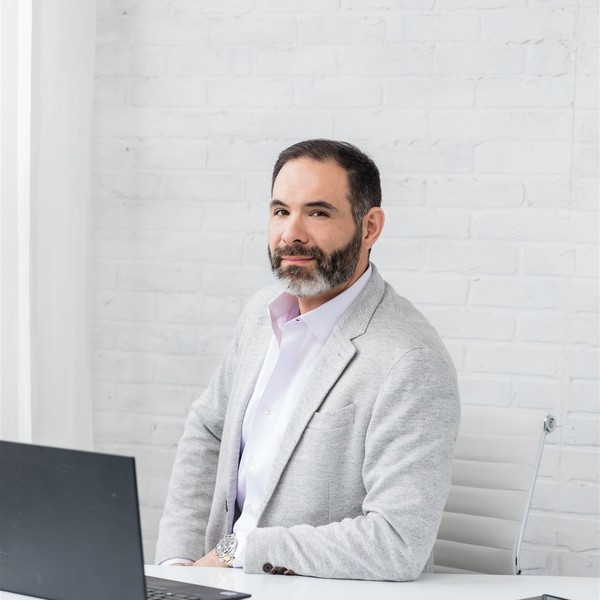 Jonathan Schwarz, Broker
